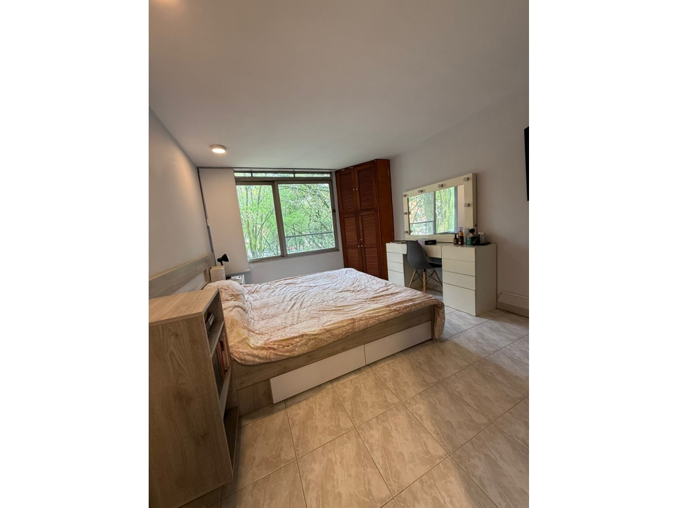 Apartamento amoblado en arriendo en Laureles Avenida 33 — foto 2
