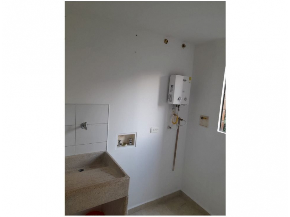 SE VENDE APARTAMENTO EN EL SECTOR POBLADO — foto 5