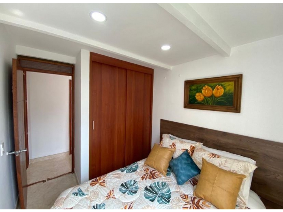 Apartamento amoblado en arriendo en Loma del Indio — foto 2