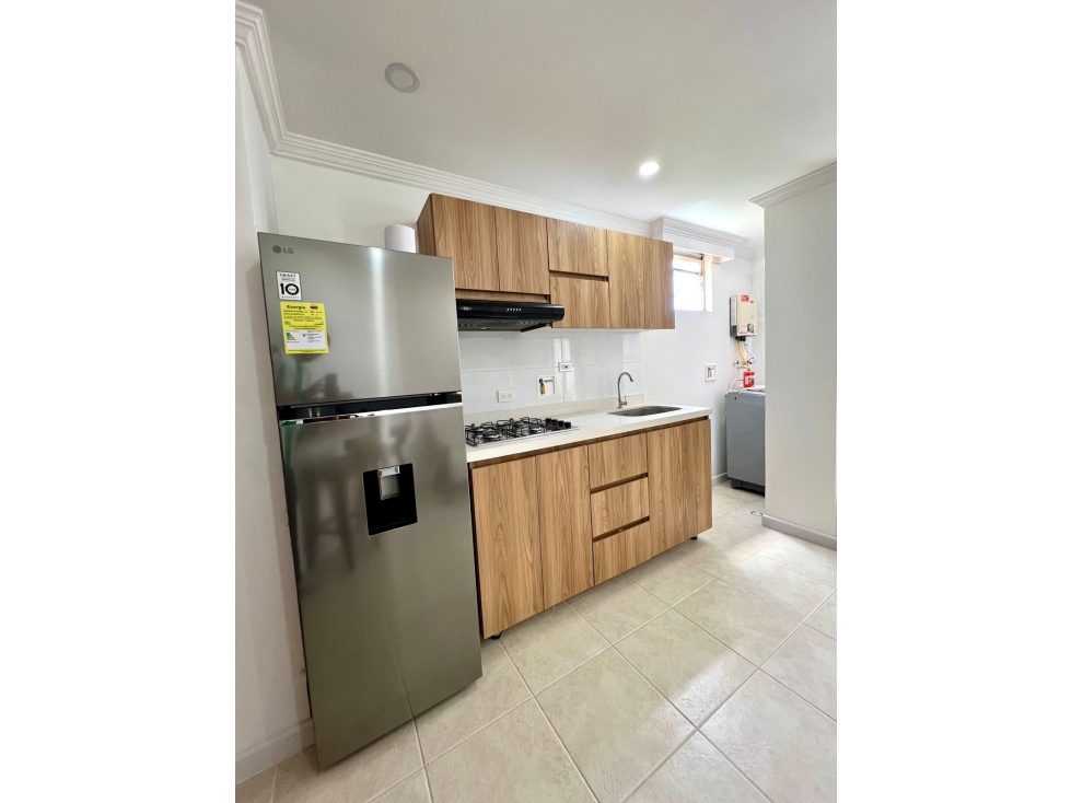 Apartamento amoblado en arriendo Loma del Indio — foto 2