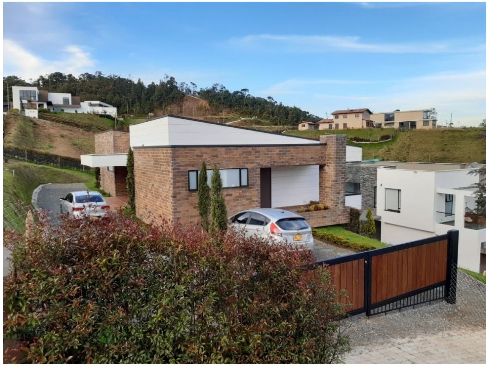 SE VENDE CASA EN ENVIGADO ALTO DEL ESCOBERO — foto 3
