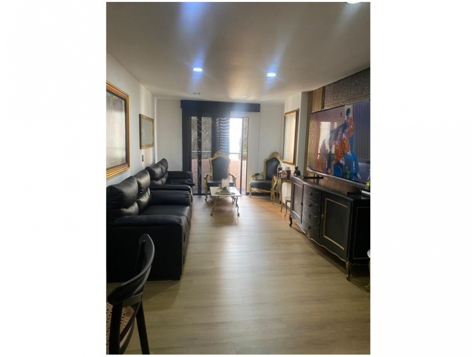 Apartamento en venta en Laureles