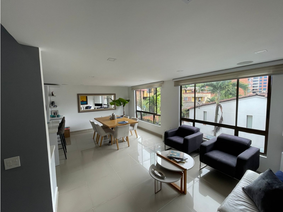 Venta de CASA de 3 PISOS en CUMBRES-ENVIGADO — foto 2