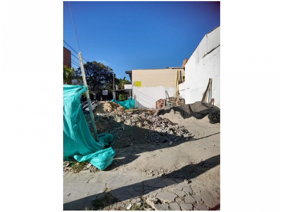 SE VENDE LOTE EN LAURELES — foto 2