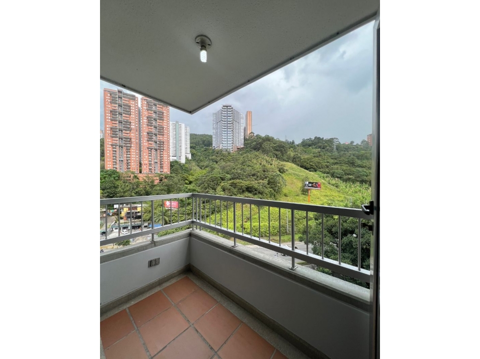Apartamento amoblado en arriendo en El Poblado — foto 4