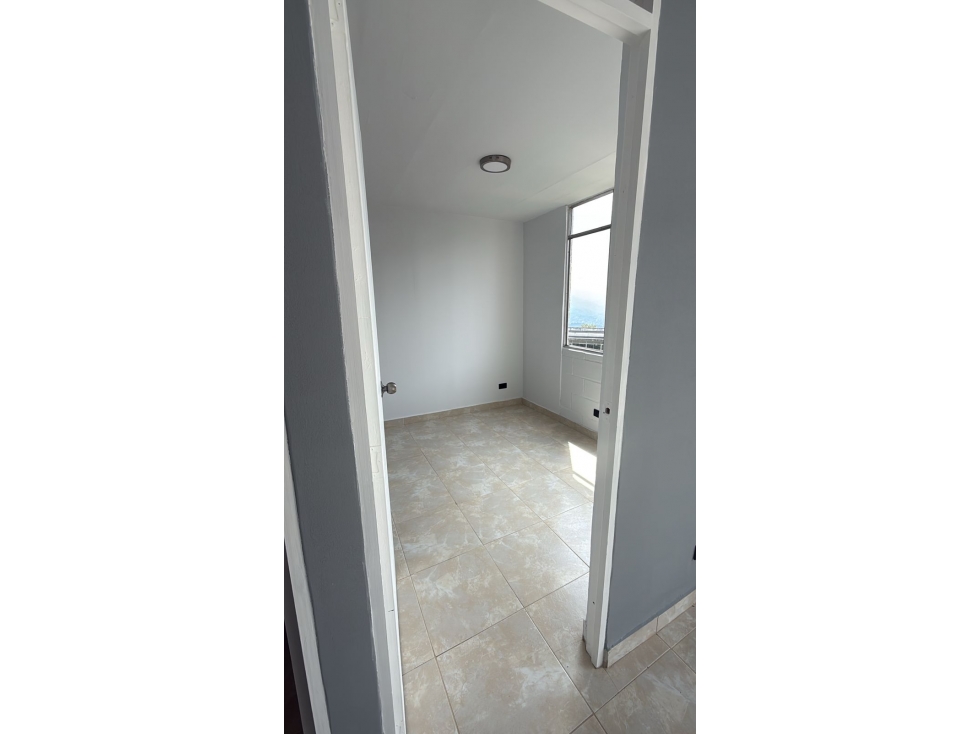 Apartamento en venta en Robledo — foto 4