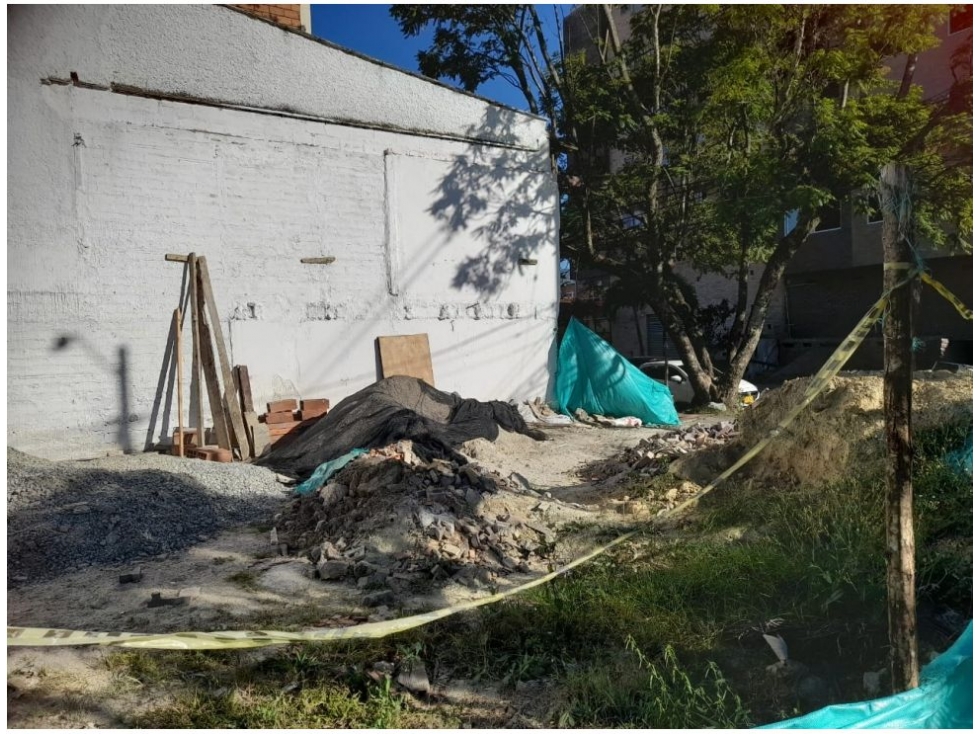 SE VENDE LOTE EN LAURELES
