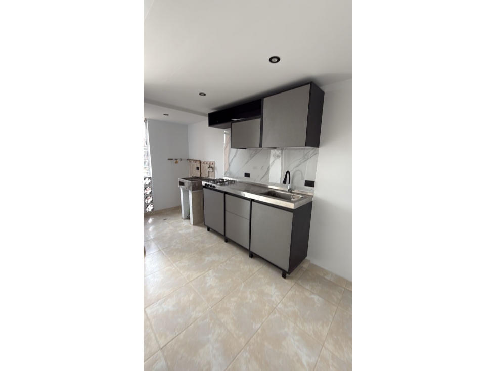 Apartamento en venta en Robledo — foto 2
