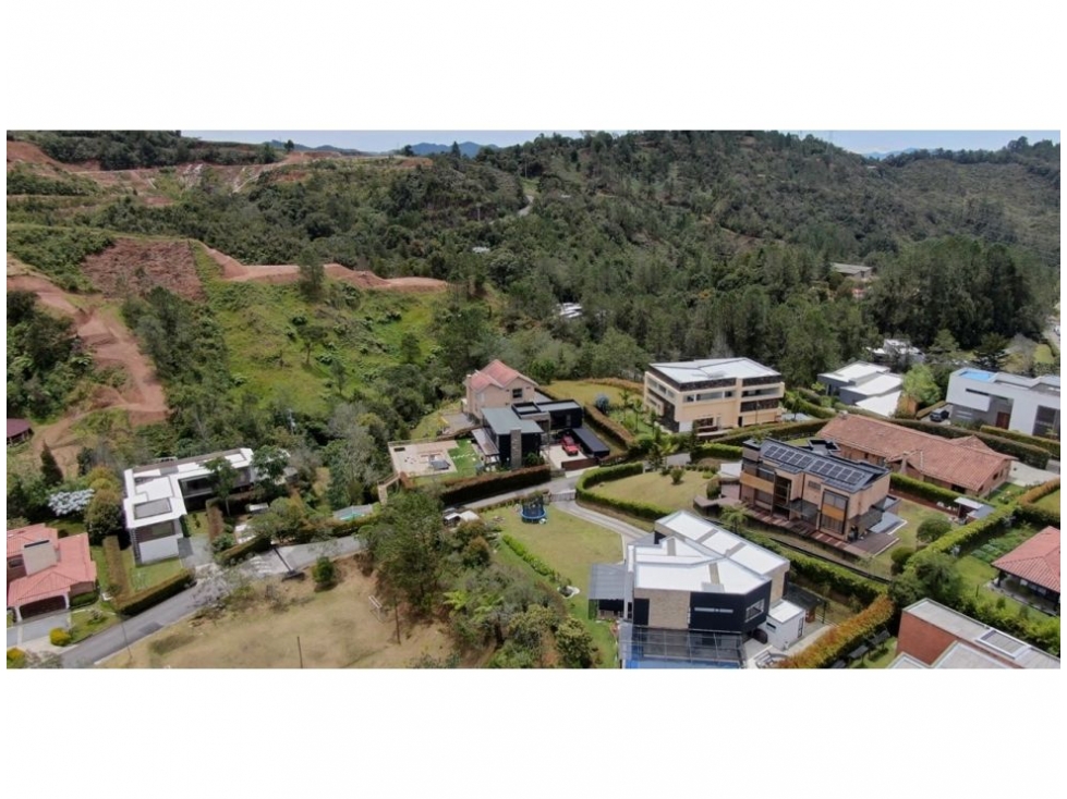 SE VENDE LOTE VIA LOMA DEL ESCOBERO ENVIGADO — foto 3