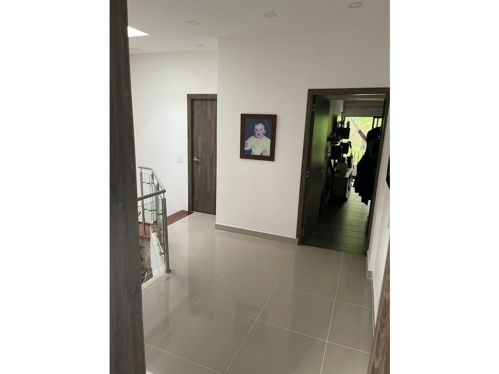 Venta de CASA de 3 PISOS en CUMBRES-ENVIGADO — foto 6