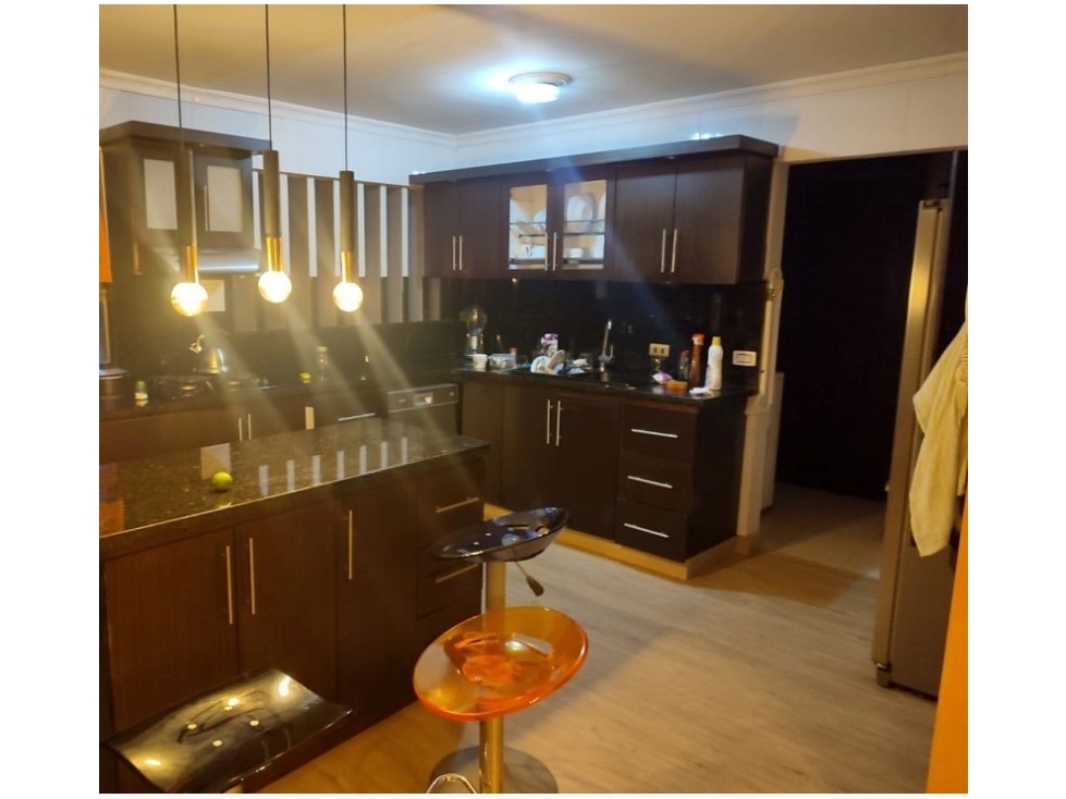 SE VENDE APARTAMENTO EN EL POBLADO — foto 3