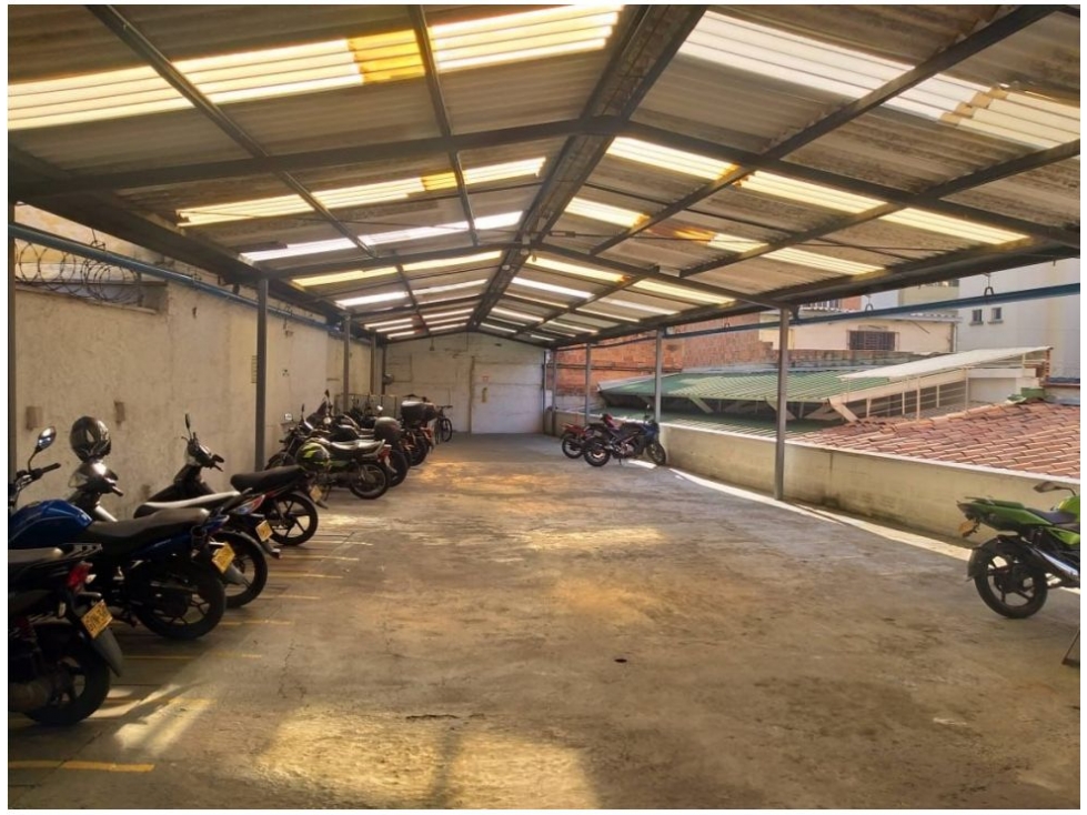 SE VENDE LOCAL EN EL CENTRO DE MEDELLÍN