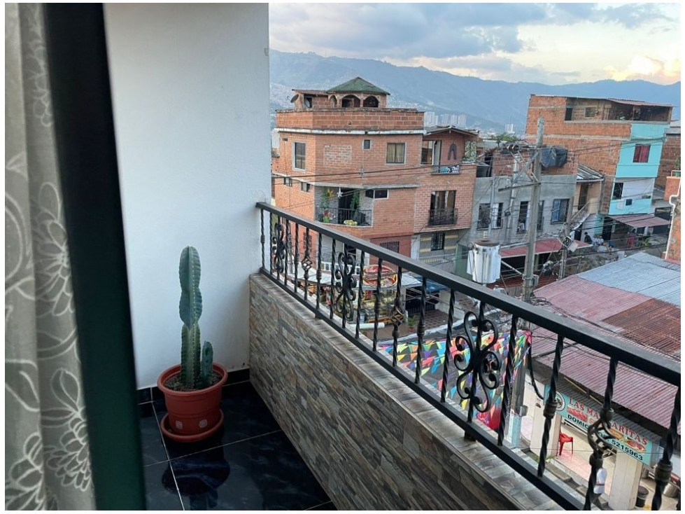 SE VENDE APARTAMENTO EN EL BARRIO SANTA CRUZ MEDELLÍN — foto 4