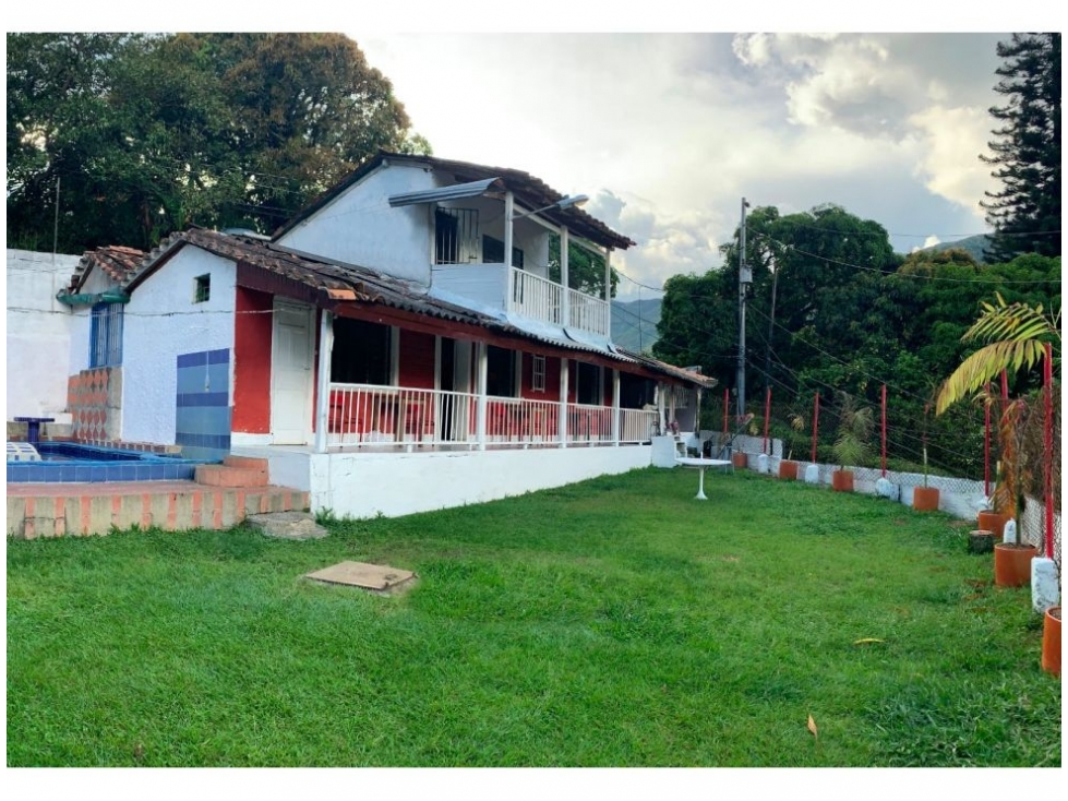 SE VENDE FINCA EN EL HATILLO BARBOSA - 1