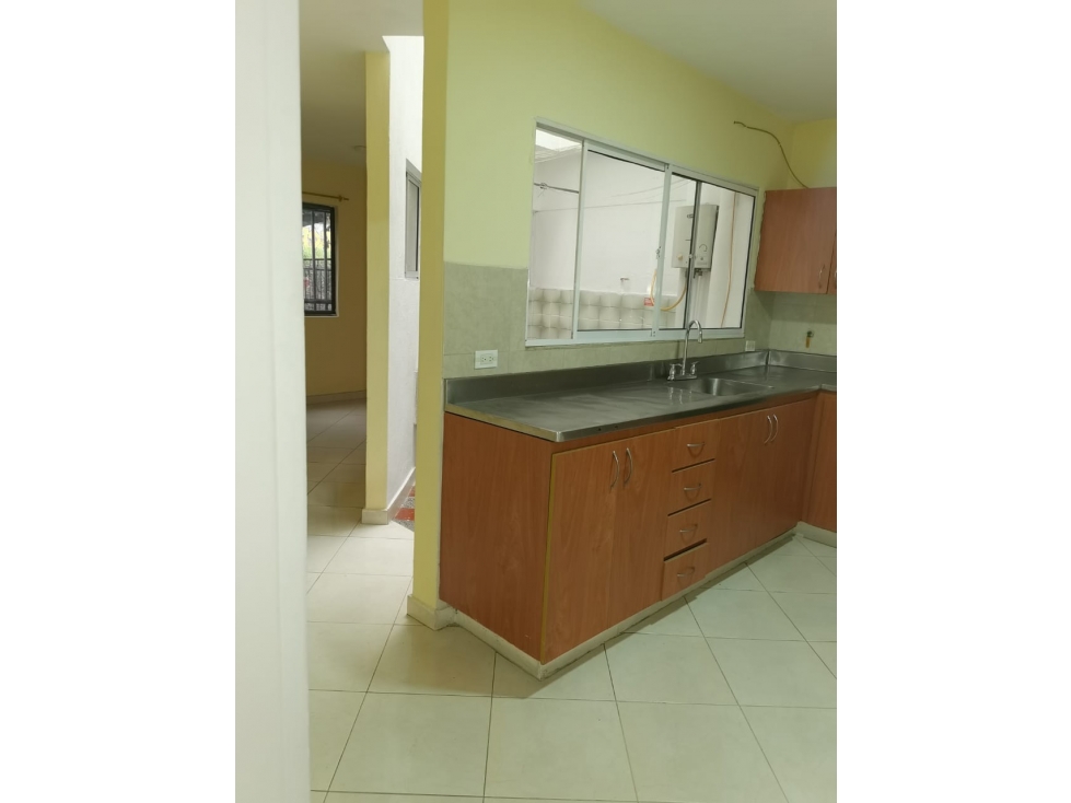 SE VENDE CASA PRIMER PISO EN EL BARRIO SIMÓN BOLÍVAR — foto 3