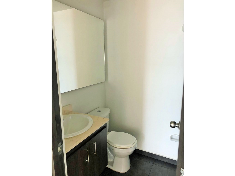 VENDO APARTAMENTO URB LOS ARBOLES, CERCA ESTACION NIQUIA — foto 6