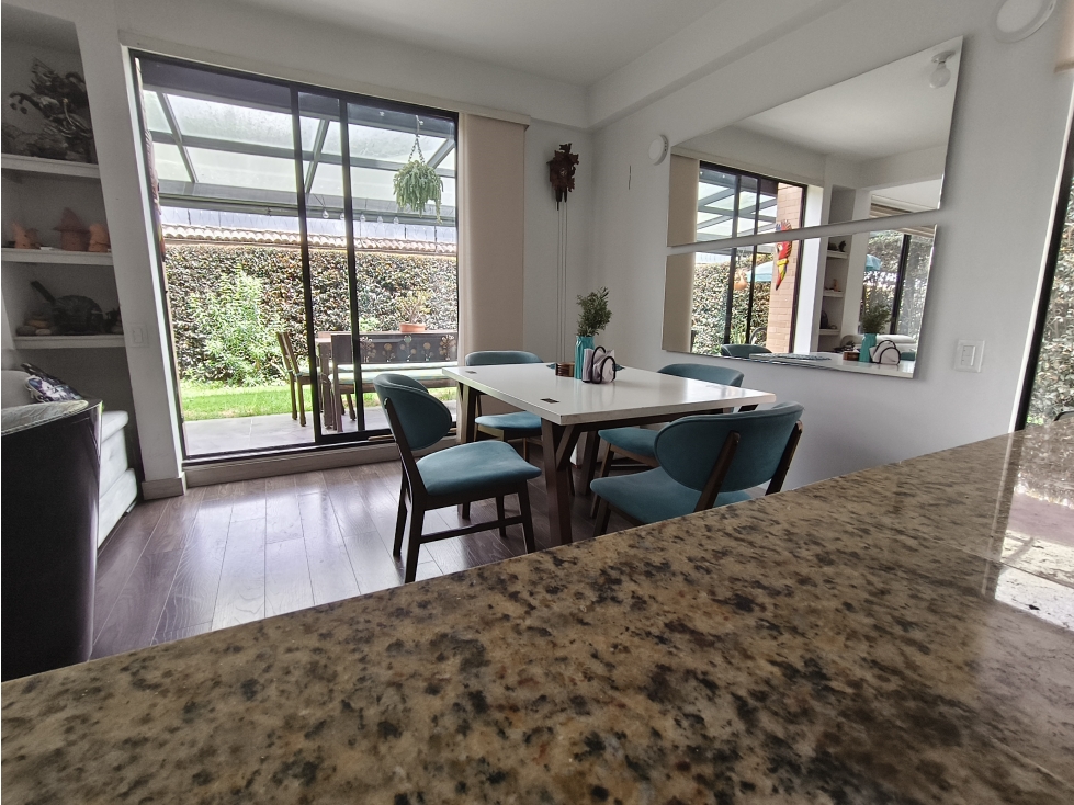 CASA EN VENTA DE 3 NIVELES CON PÉRGOLAS - CAJICÁ, C/MARCA — foto 3
