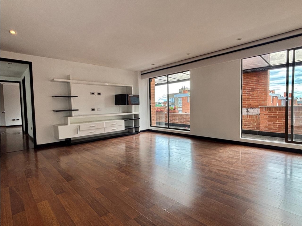 VENDO APARTAMENTO EN SAN PATRICIO 3H $1.350 M.M DUPLEX + TERRAZA PH