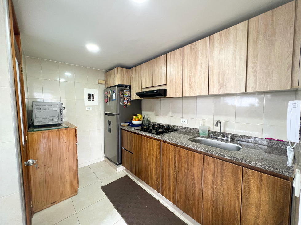 VENDO APARTAMENTO PUENTE LARGO 4H $590 M.M. REMODELADO — foto 2