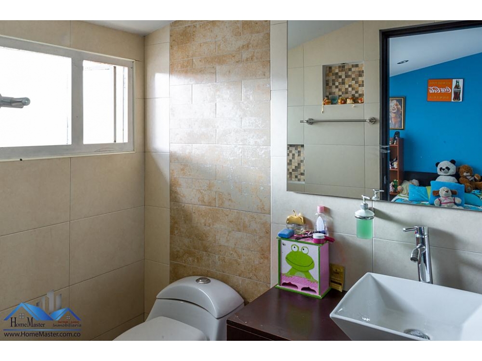 VENDO CASA PASADENA 9 HABITACIONES $1.700 M.M. — foto 4