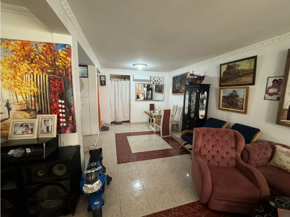 CASA DE DOS PISOS EN VENTA, EN LOS JARDINES (CARTAGENA)