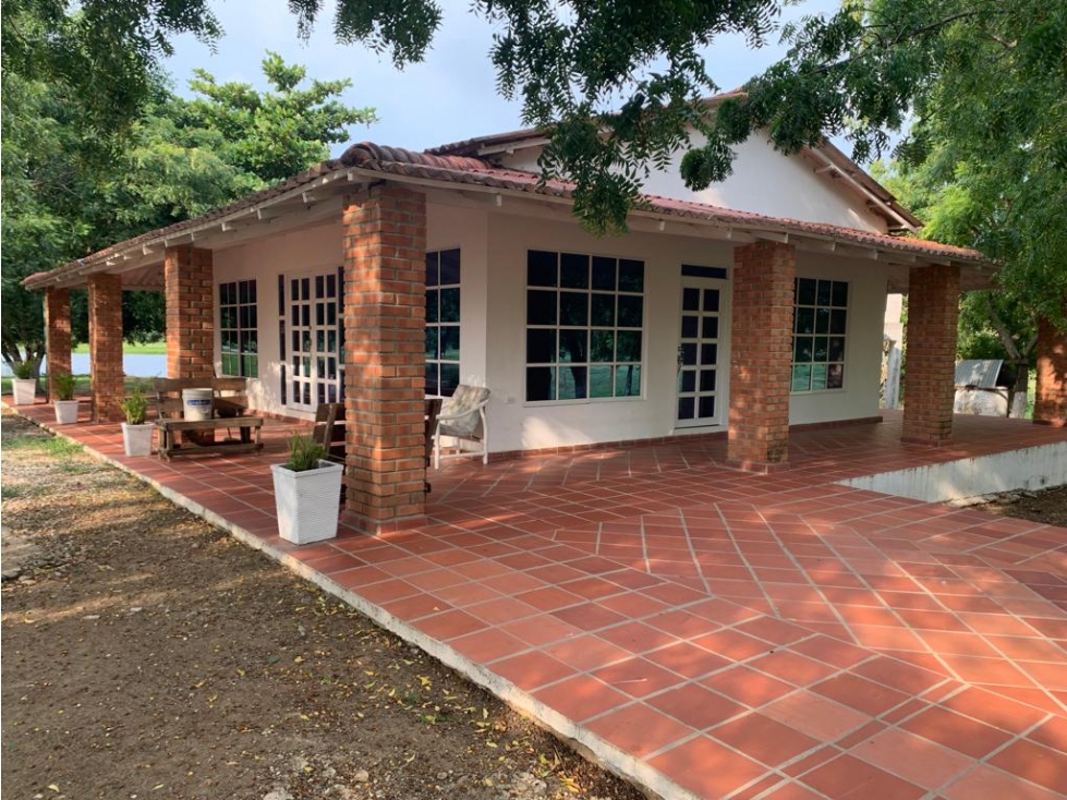 FINCA EN VENTA, LAS PIEDRAS (BOLIVAR)