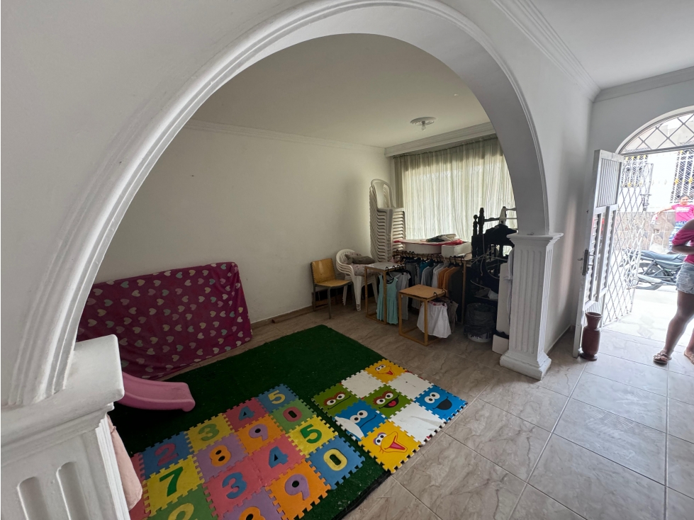 CASA DE DOS PISOS EN VENTA, EN LOS JARDINES (CARTAGENA) — foto 2