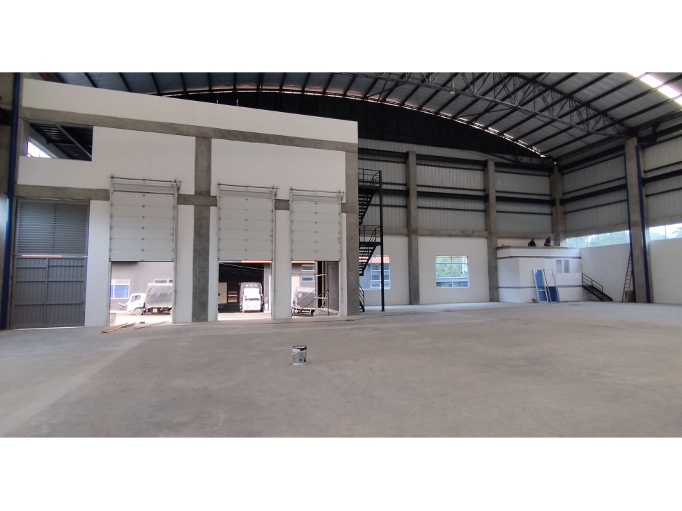 2.023m2 Bodega Arriendo Parque Industrial Copacabana - 1