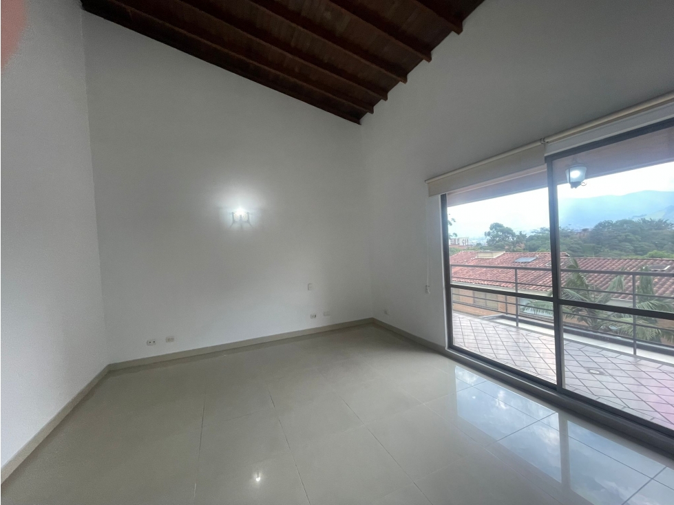 153m2 Casa residencial en arriendo Benedictinos Envigado — foto 3