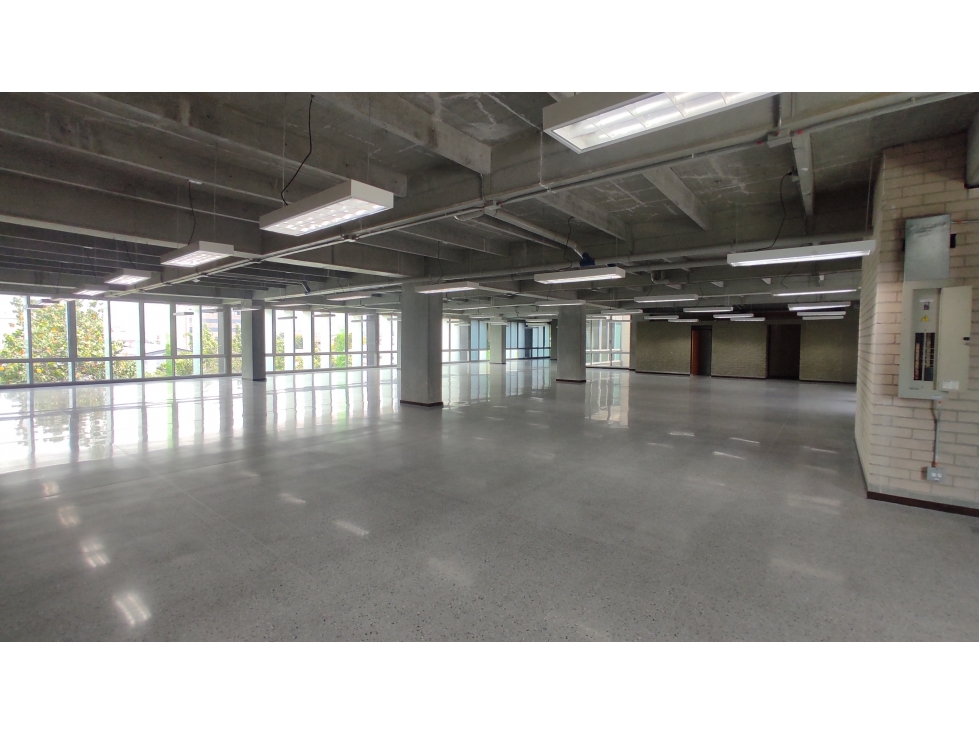 1.165m2 Oficina Arriendo CEOH Guayabal - Medellín — foto 3