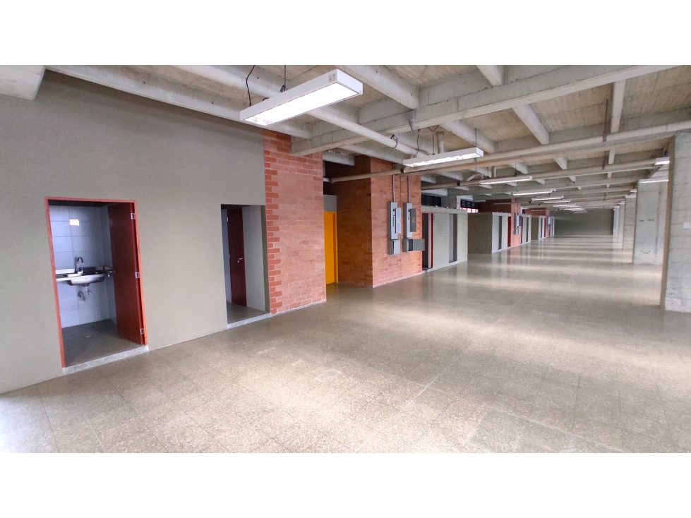 580m2 En Guayabal - Medellín Oficina Arriendo — foto 2