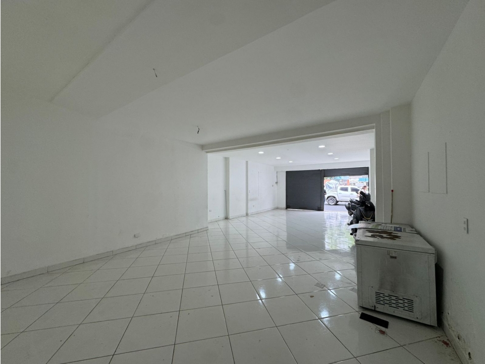 90m2 Arriendo Bodega/Local Medellin - 1er piso — foto 4