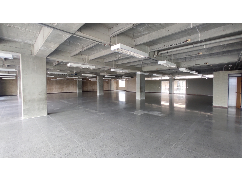 350m2 Oficina en arriendo Guayabal - Medellín — foto 6