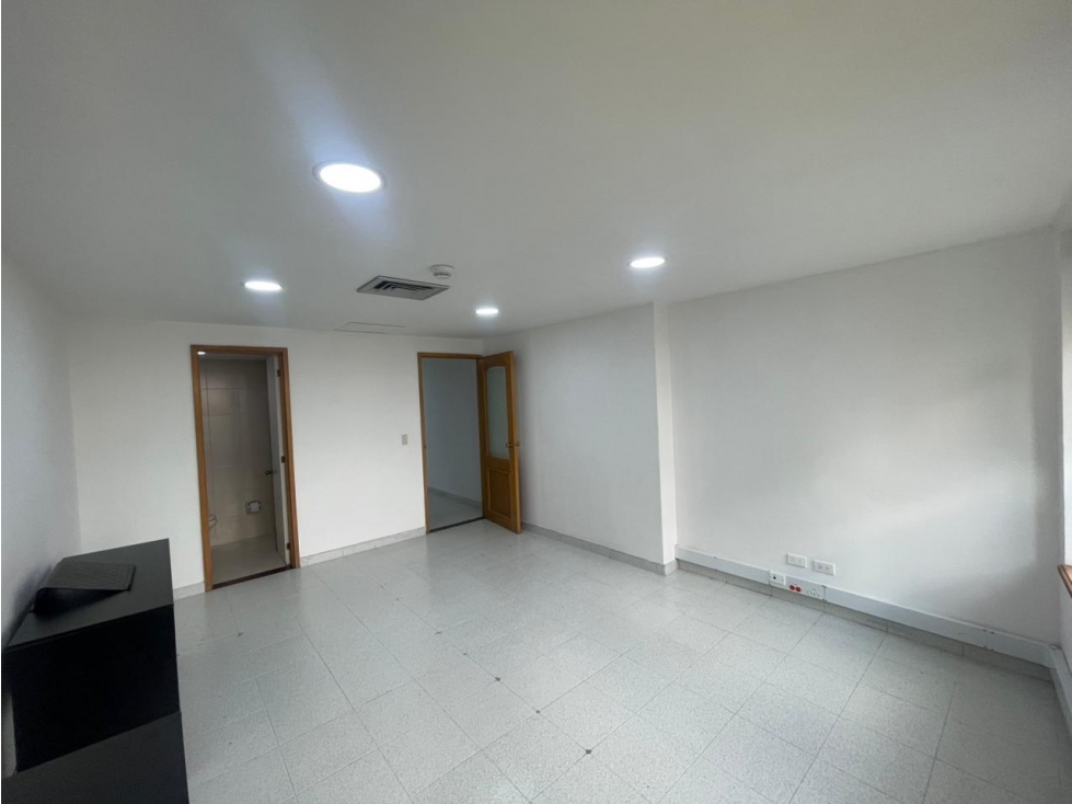 38m2 Oficina en Milla de Oro el Poblado en Medellin — foto 2