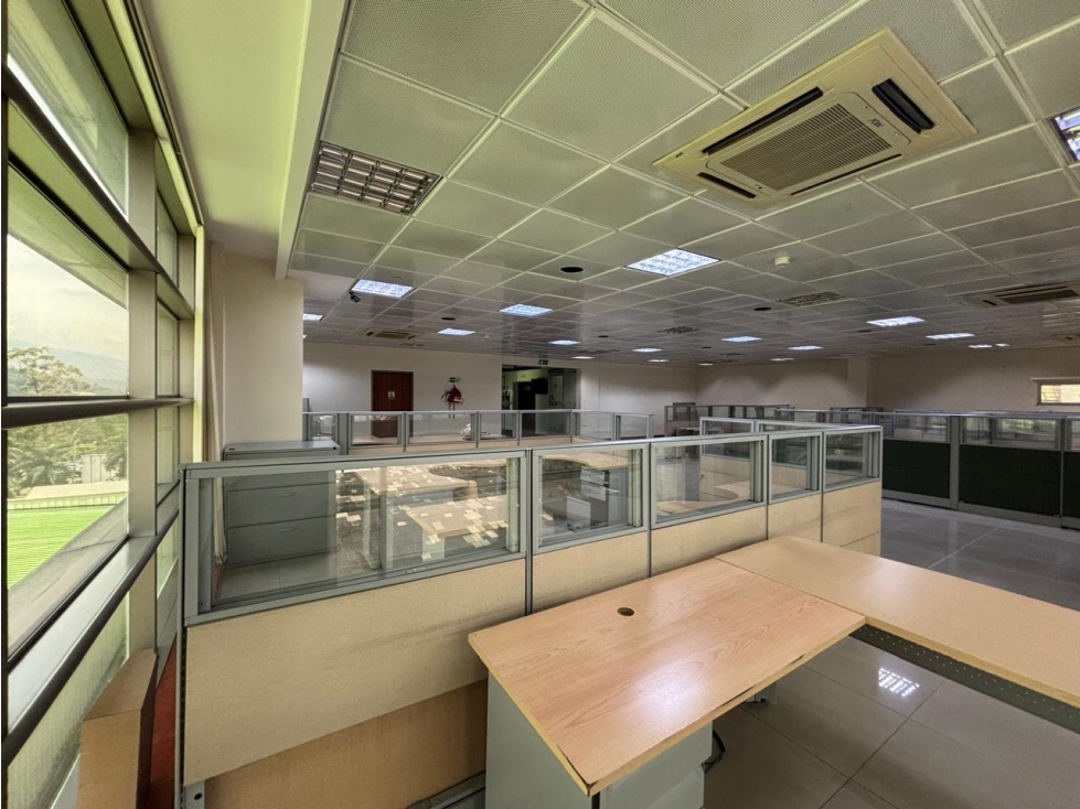 180m2 oficina arriendo Ciudad del Rio - Medellin — foto 3