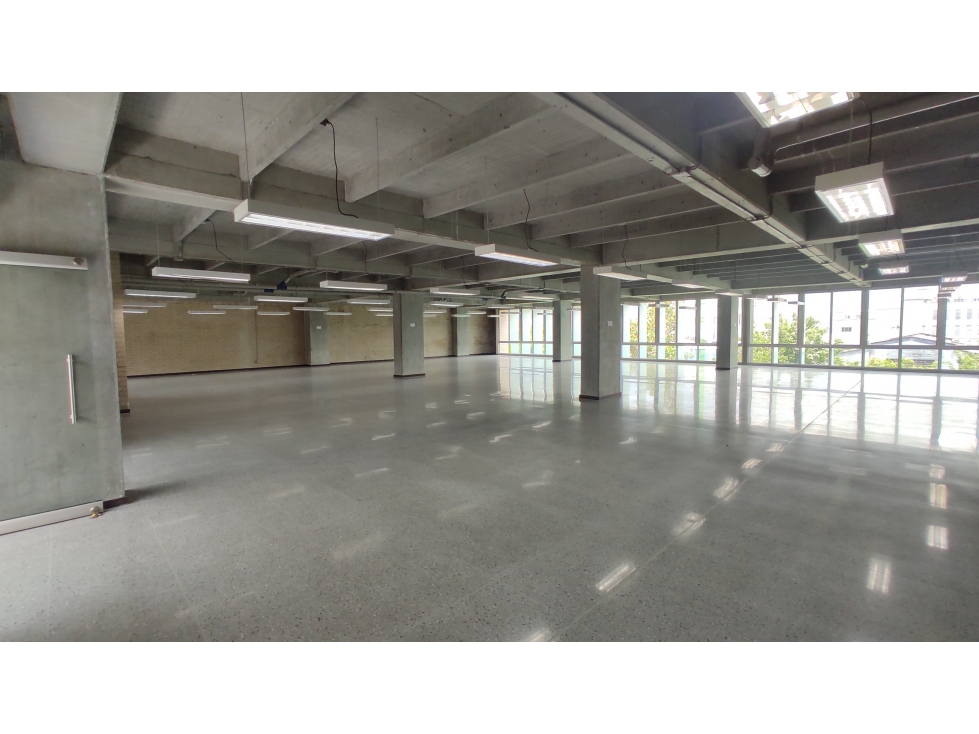 1.165m2 Oficina Arriendo CEOH Guayabal - Medellín