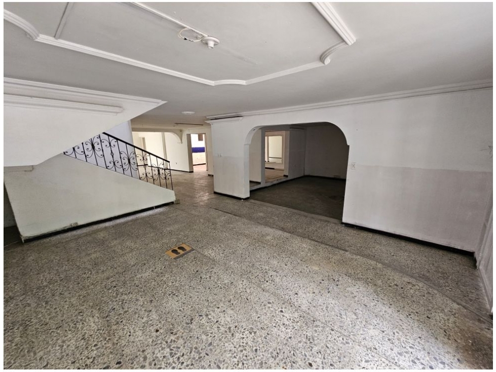 350m2 Local Comercial para arriendo en Laureles — foto 4