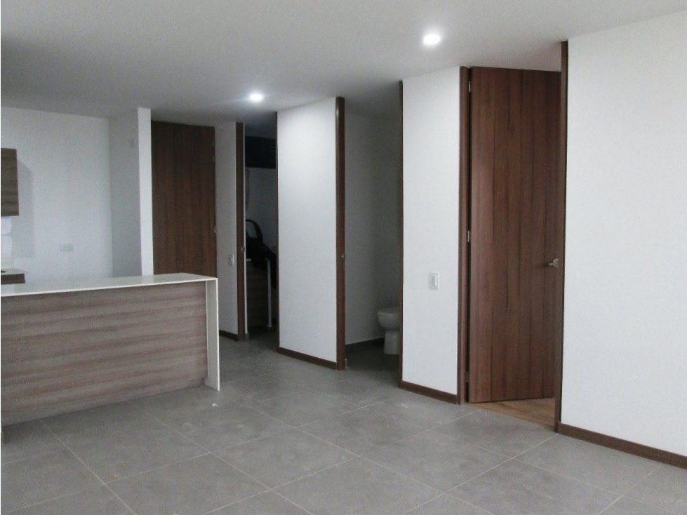 65m2 apartamento en arriendo Loma de las Brujas Envigado — foto 4