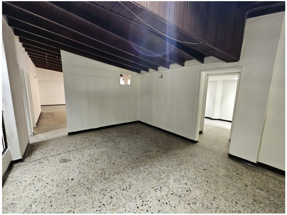 350m2 Local Comercial para arriendo en Laureles — foto 5