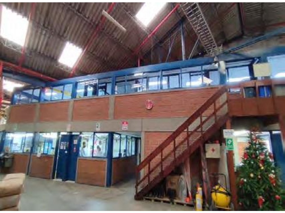 5.675m2 Lote + 5.076m2 Bodega para arriendo - venta La Estrella - 2