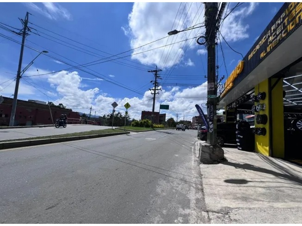 Locales comerciales + aire con alto potencial de rentabilidad — foto 5