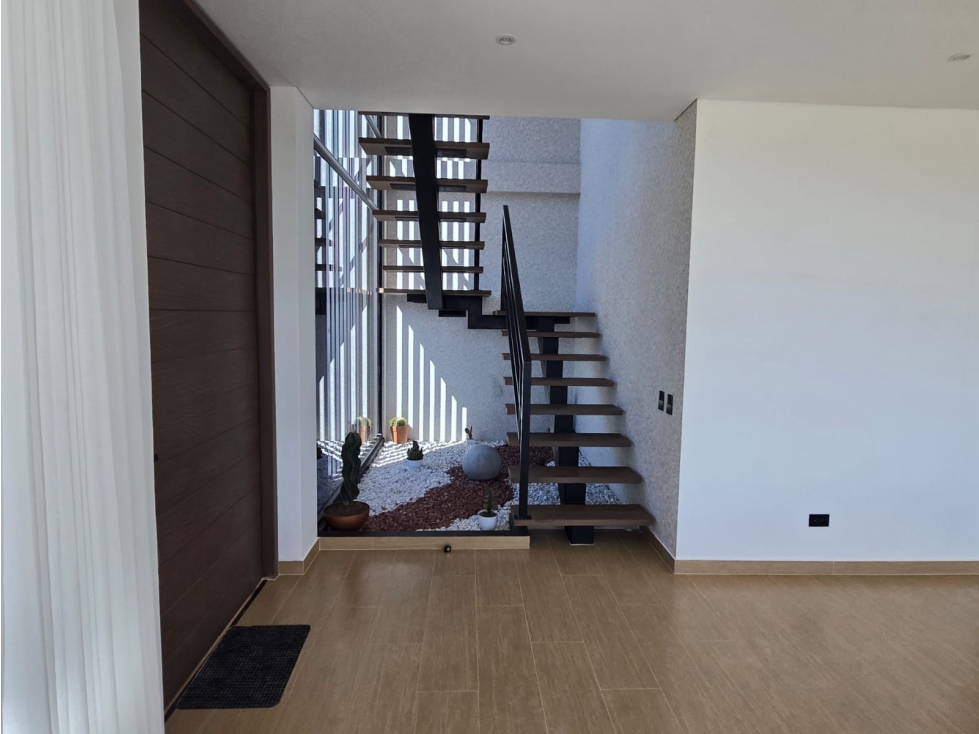 Casa Campestre San Vicente 320m2. $1,690