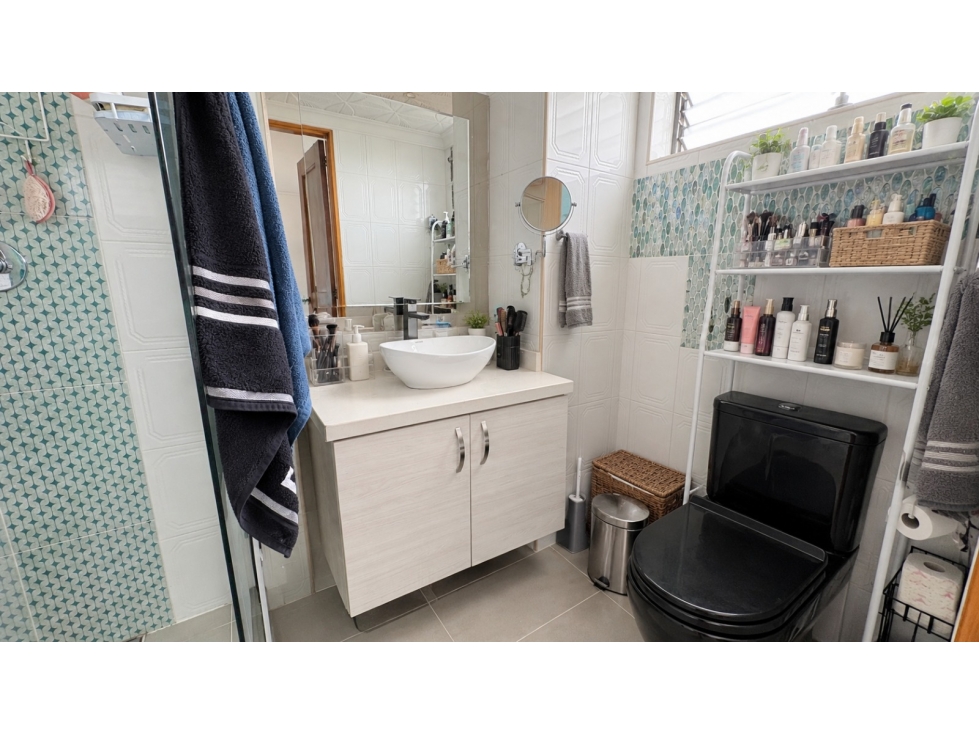 APARTAMENTO EN VENTA LAURELES UPB ASCENSOR — foto 4
