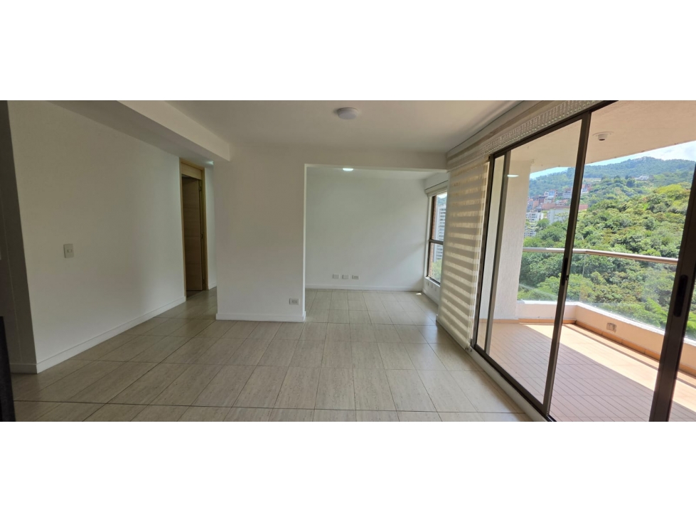 VENTA DE APARTAMENTO EN LOMA DE LOS BERNAL - 3