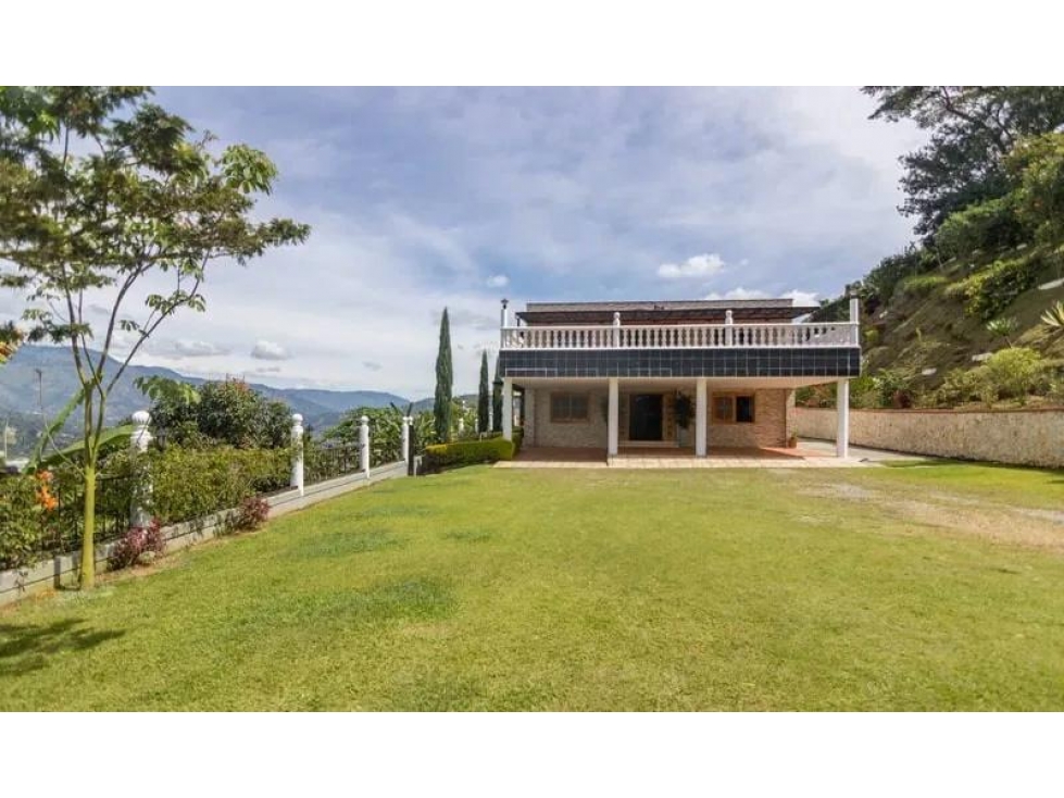 Venta de Finca en Copacabana — foto 2