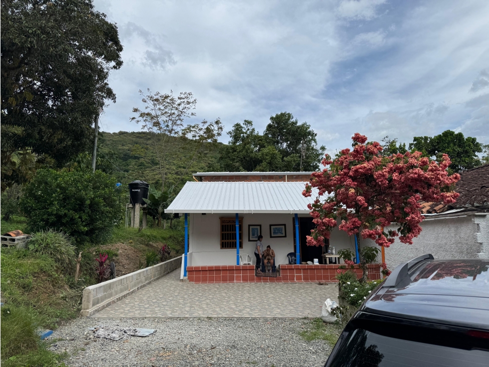CASA FINCA EN VENTA SAN JERONIMO INDEPENDIENTE