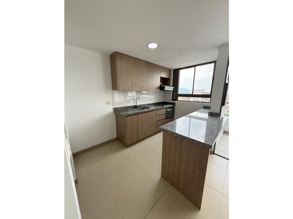 Apartamento en venta Sabaneta 85m² 3 hab piso 20