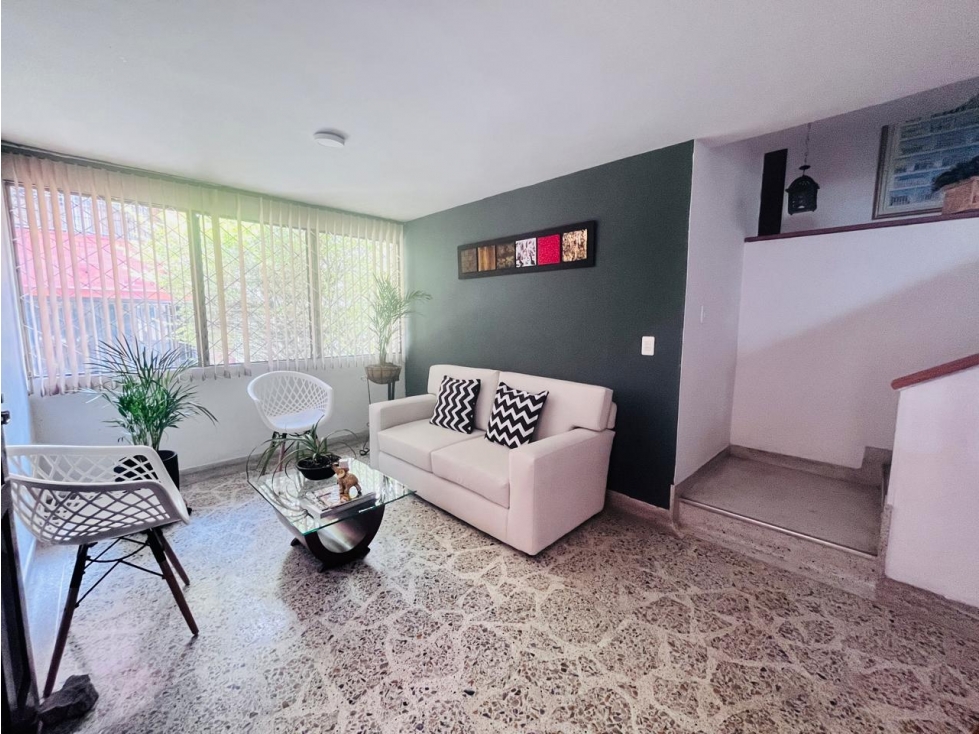VENTA DE CASA BIFAMILIAR EN EL VELODROMO — foto 2