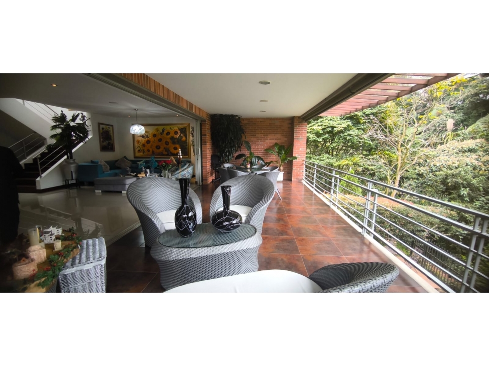 Casa campestre en venta Loma los benedictinos