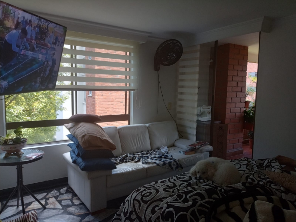 Apto en edificio en El Poblado 200m2. $950K. Rango 9 — foto 4